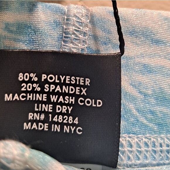 Terez Beach Scene Print Capris NWT XS - Picture 3 of 5